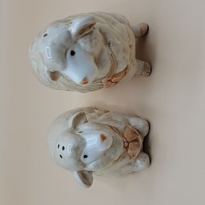 Otigiri Lamb Salt a d pepperShaker Vintage cream color. 2 & 3 inches tall